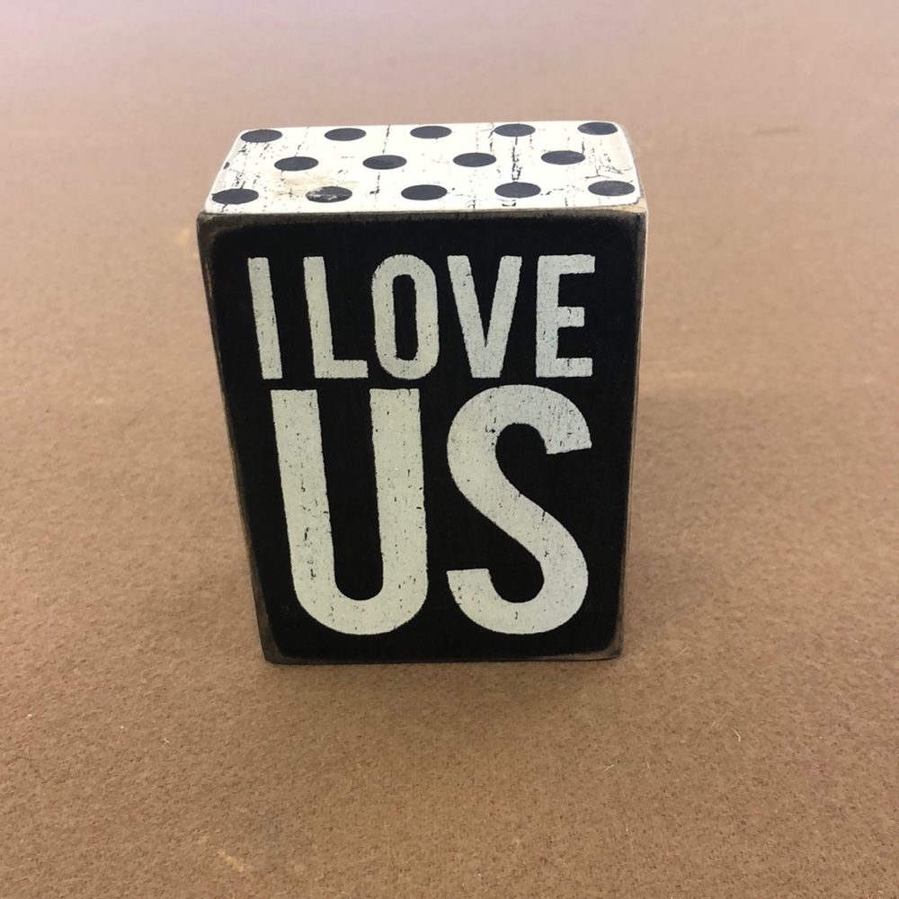 Small box sign